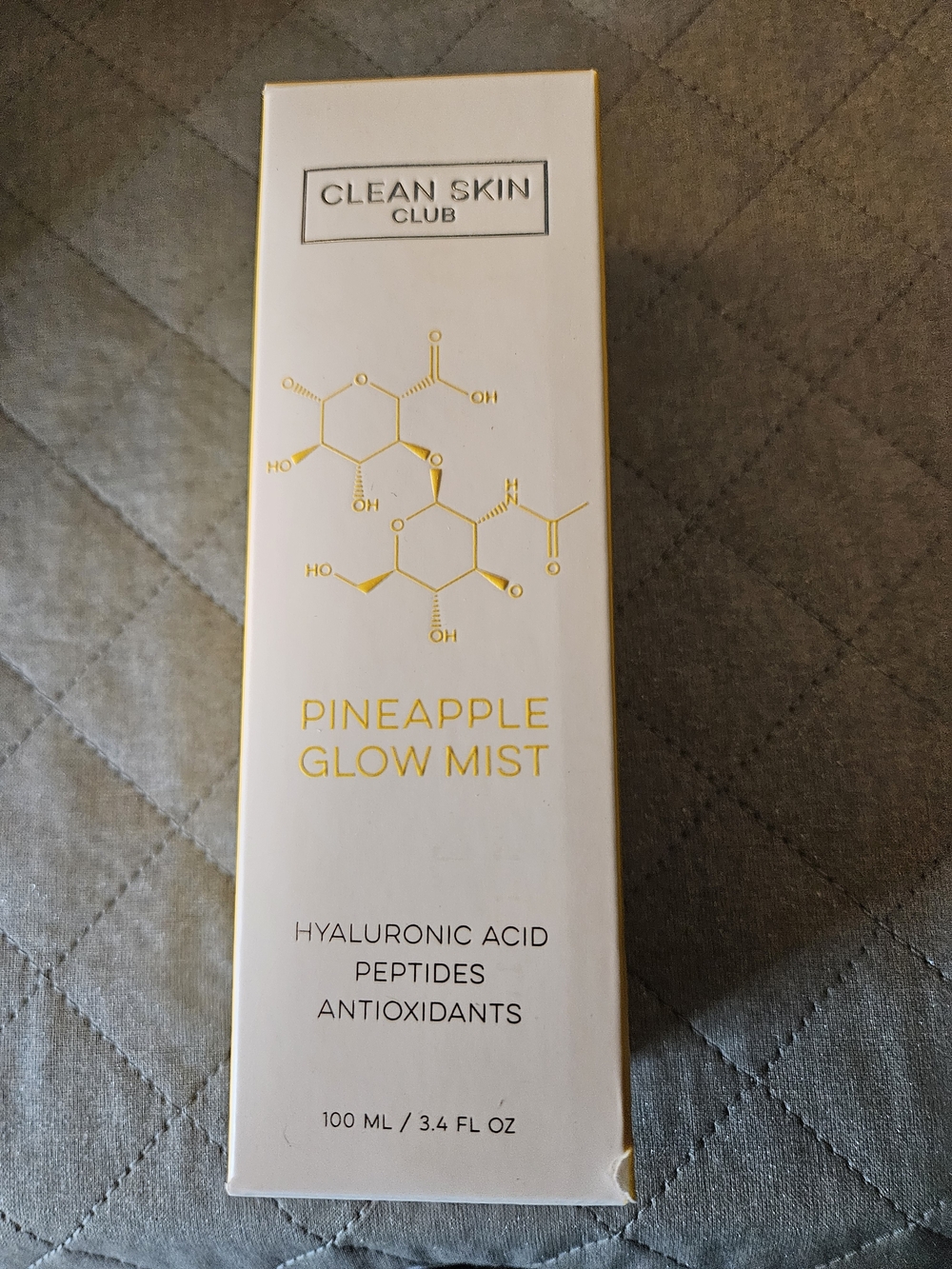 Clean Skin Club Pineapple Glow Mist — Hydrating Facial Toner (White & Gold)